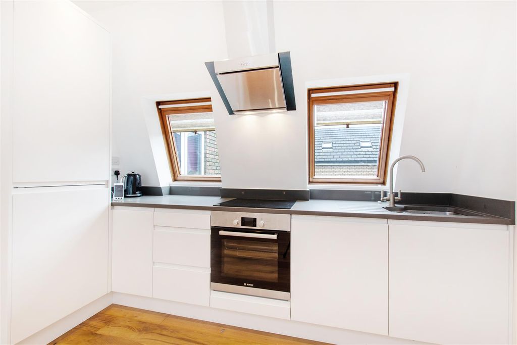 Property photo 3 of 7 Keswick House, Se20-3.Jpg