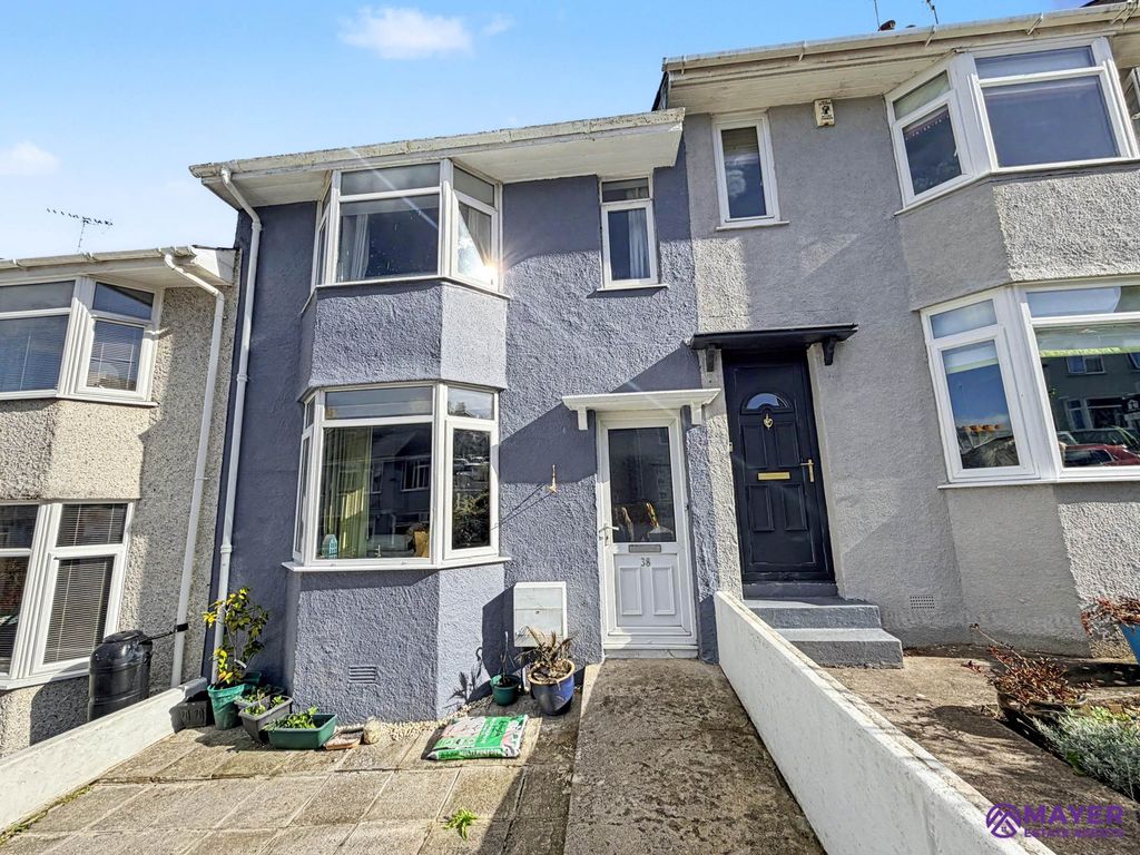 Property photo 1 of 11