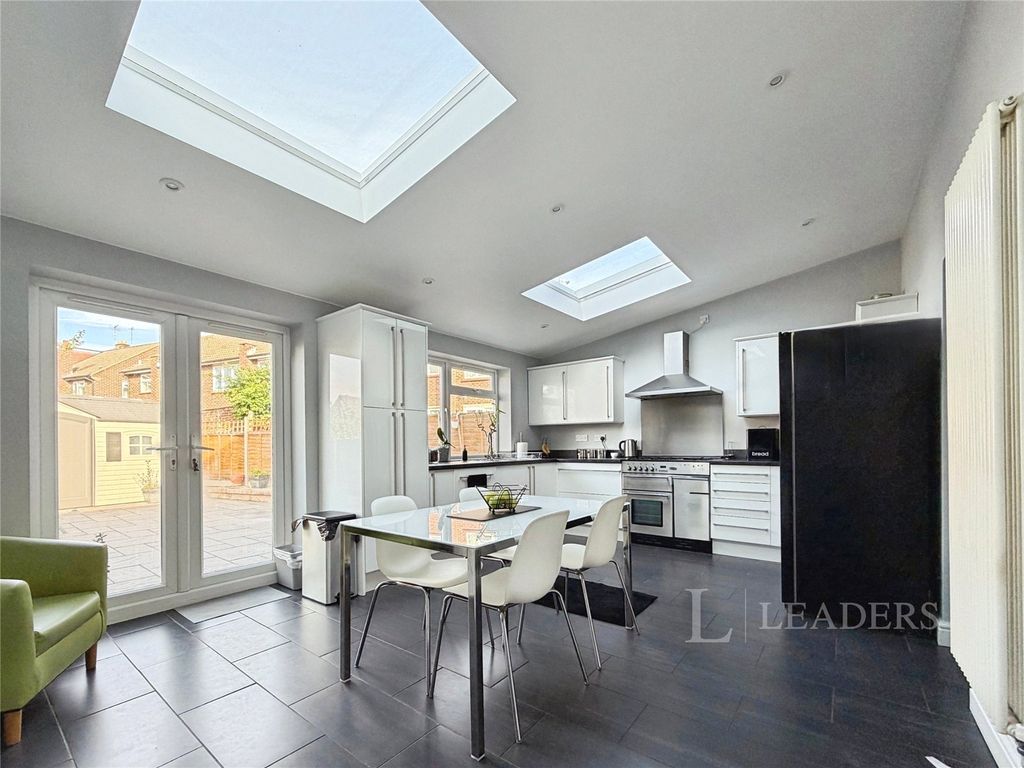 Property photo 2 of 19 Picture No. 68