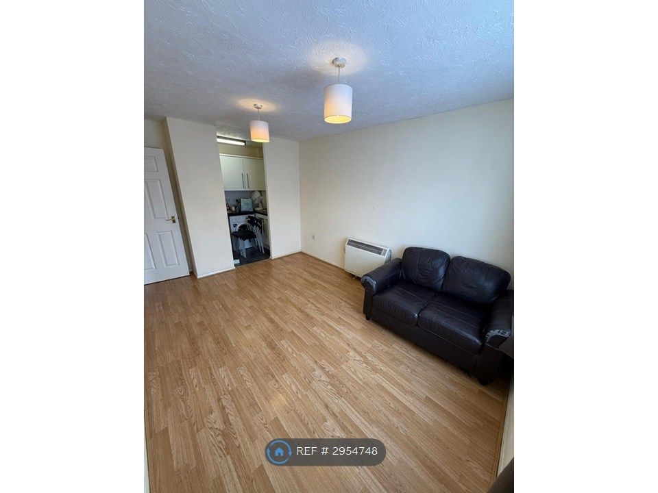 Property photo 3 of 8