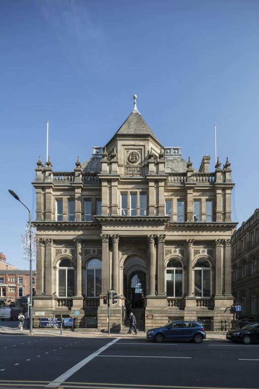 Property photo 2 of 20 Oldschoolext.Jpg