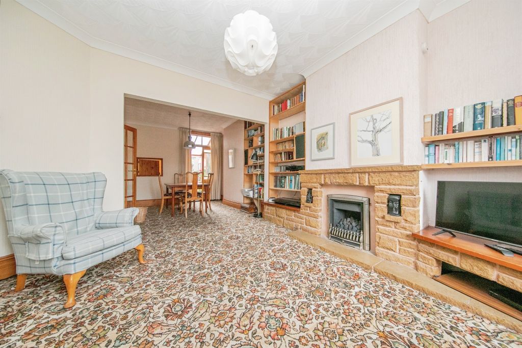 Property photo 2 of 17