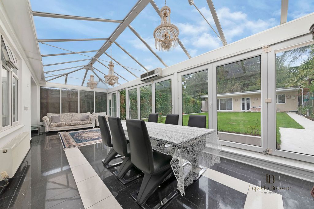 Property photo 2 of 46