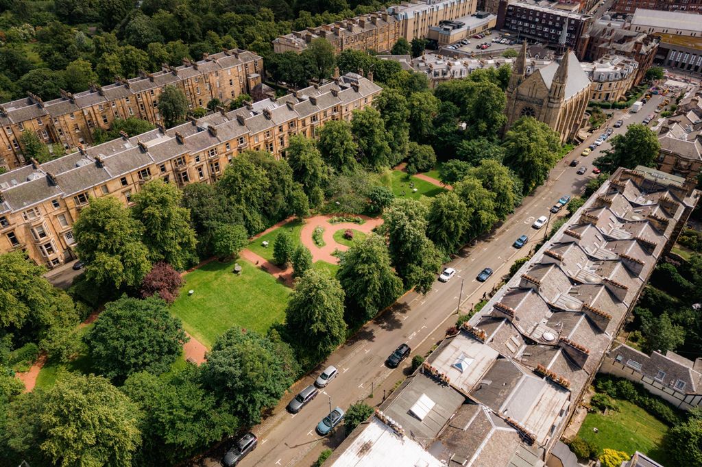 Additional image 2 of 2 bed flat for sale34 Huntly Gardens, Dowanhill G12