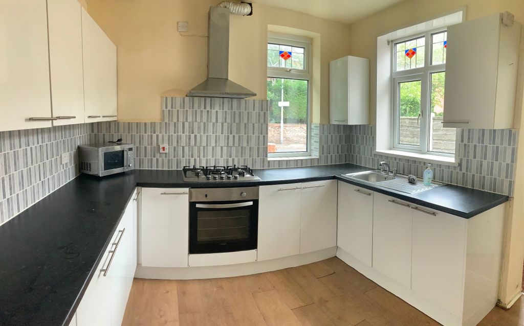 Property photo 3 of 23