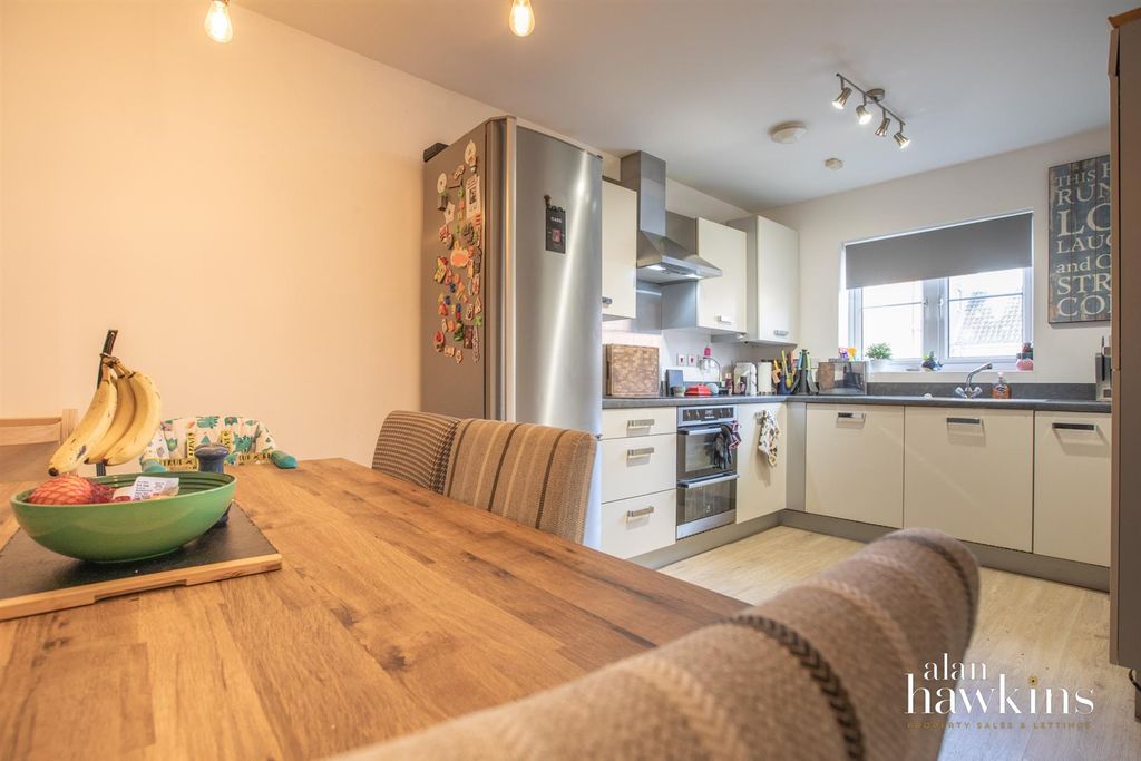 Property photo 2 of 16 Ahea0098-2.Jpg