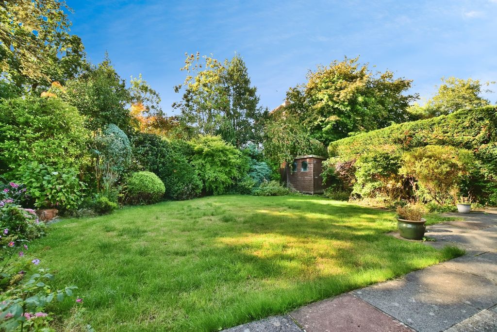 Property photo 3 of 17 Photo