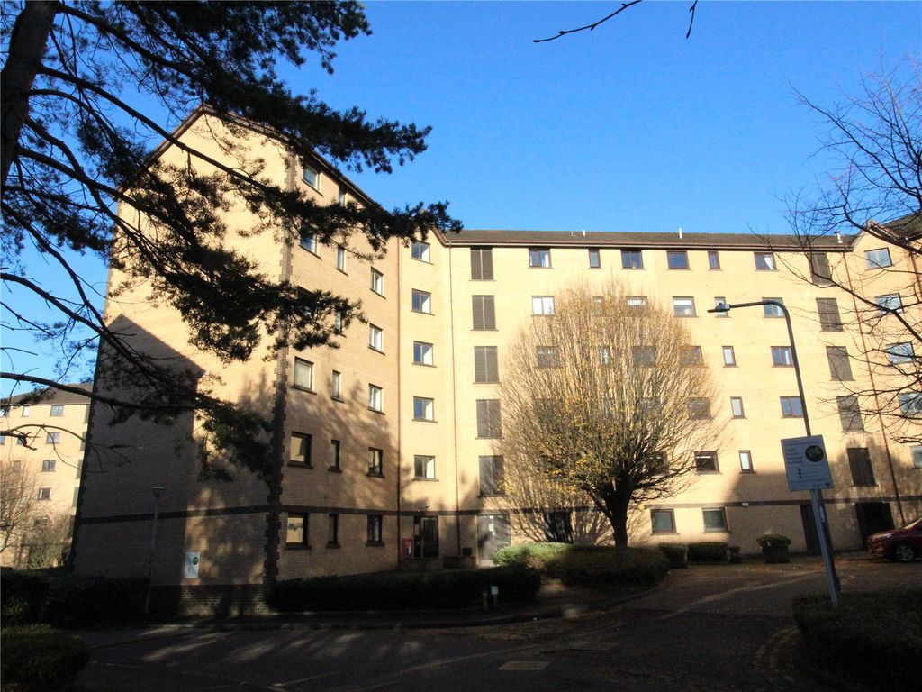 Property photo 2 of 17 Picture No. 20