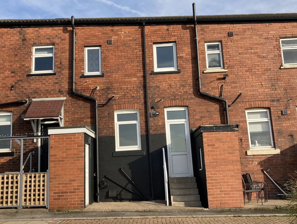 Property photo 2 of 10