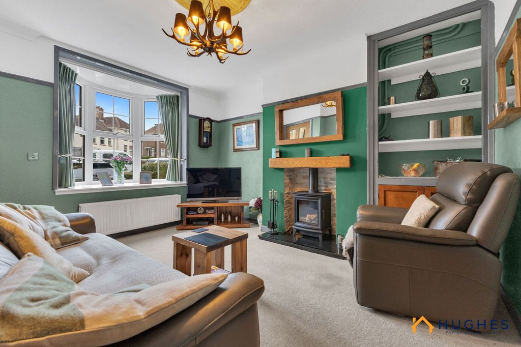 Property photo 2 of 21