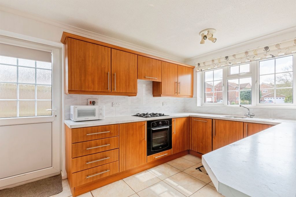 Property photo 2 of 16