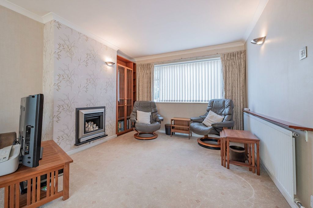 Property photo 3 of 14