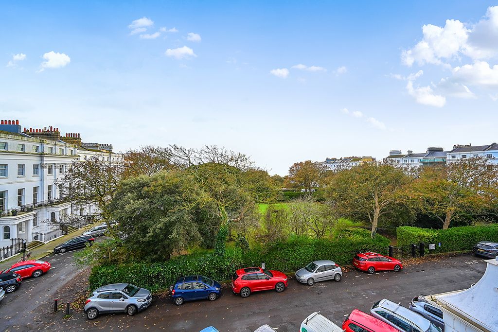 Property photo 3 of 24