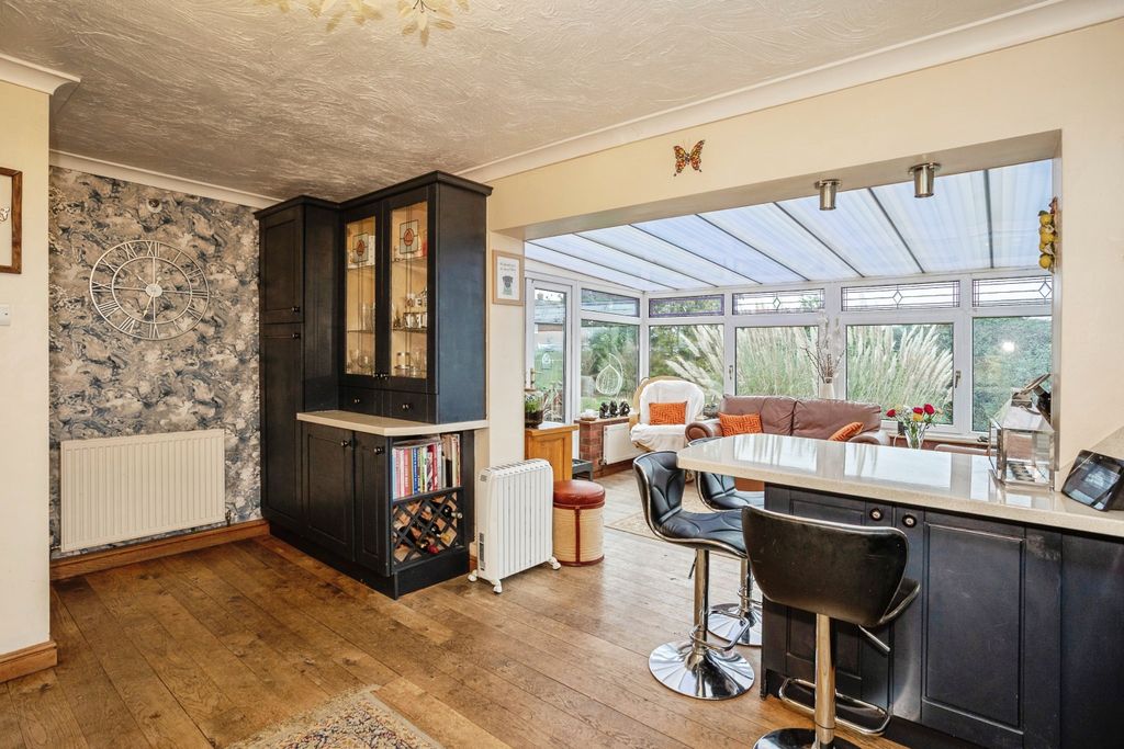 Property photo 2 of 35