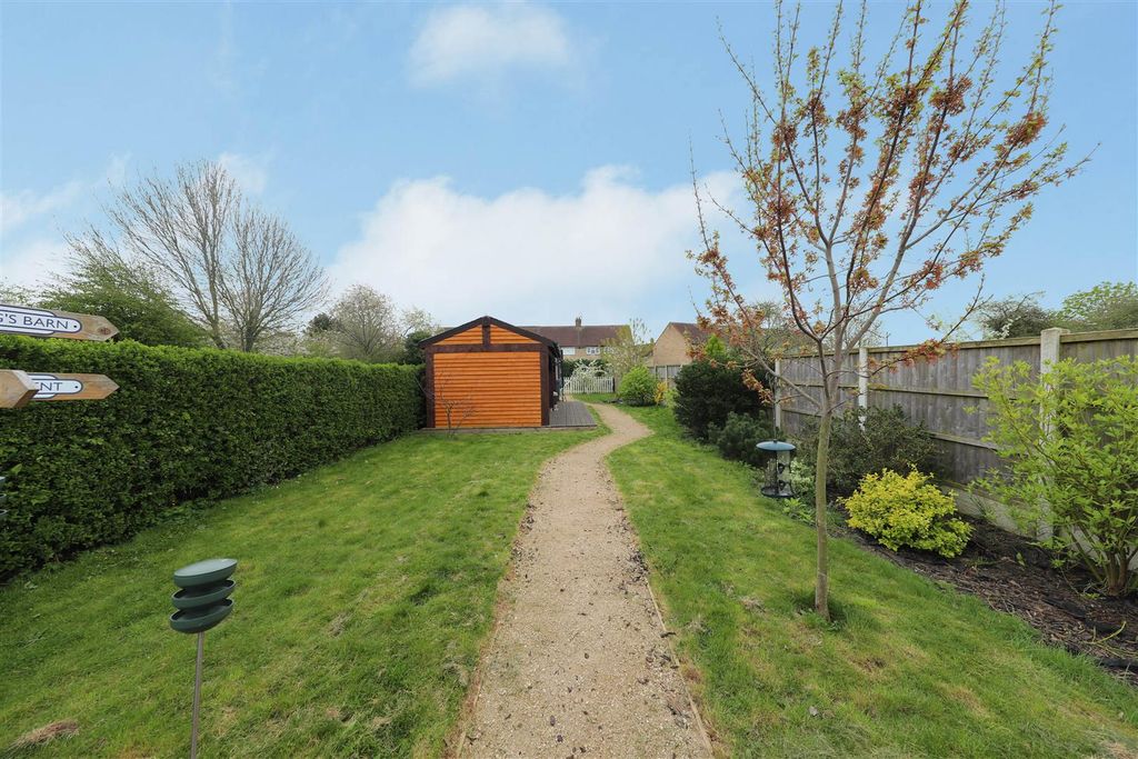 Property photo 3 of 33 Outside