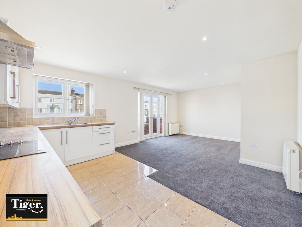 Property photo 2 of 19 Cam03440G0-Pr0578-Still008