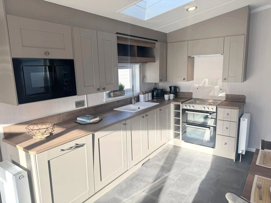 Additional image 5 of 2 bed bungalow for saleSwift Faygate, Waterside Holiday Park, Paignton TQ4