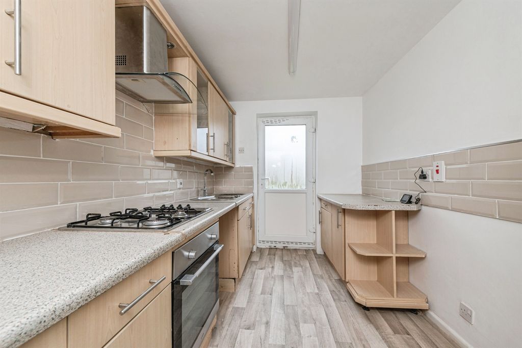 Property photo 2 of 14