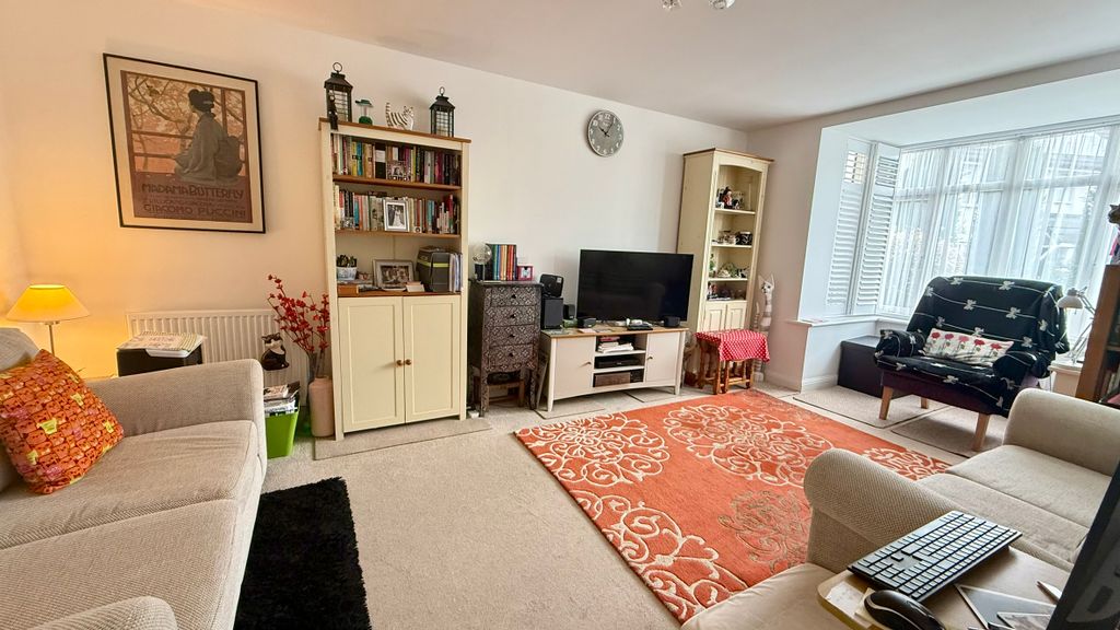 Property photo 3 of 17 Img_3465