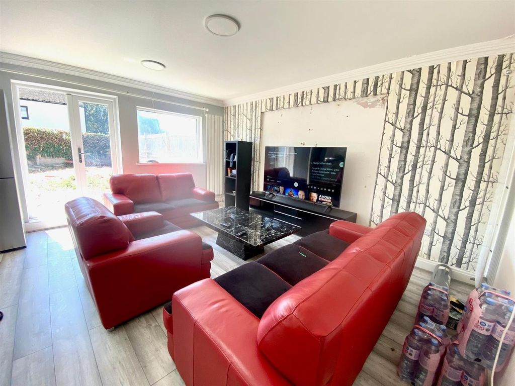 Property photo 2 of 15 13.Jpg