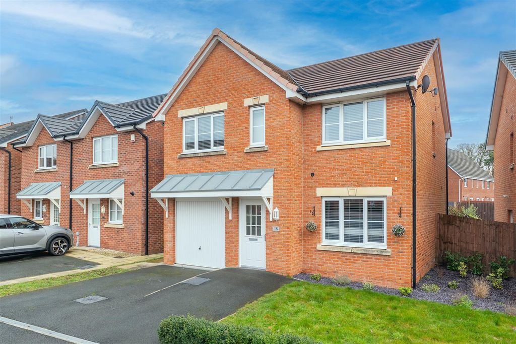 Property photo 1 of 32 Front External