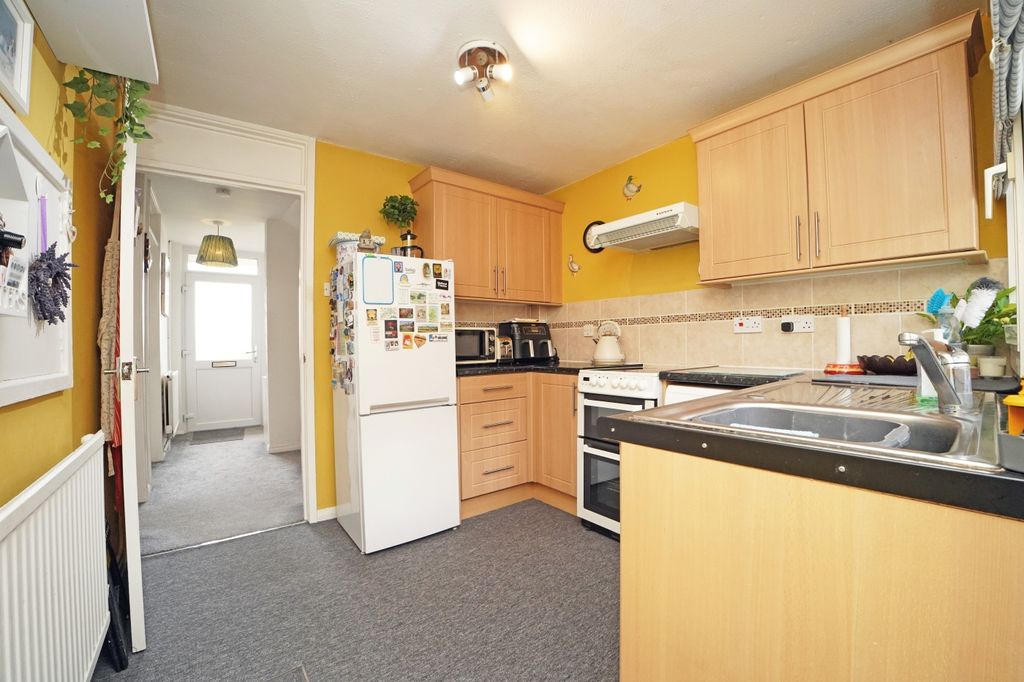 Property photo 3 of 12