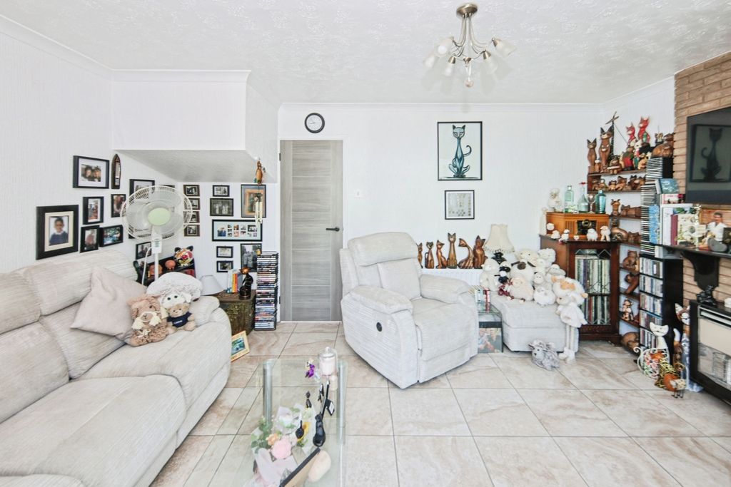 Property photo 3 of 20 Pbox-Img.Jpg