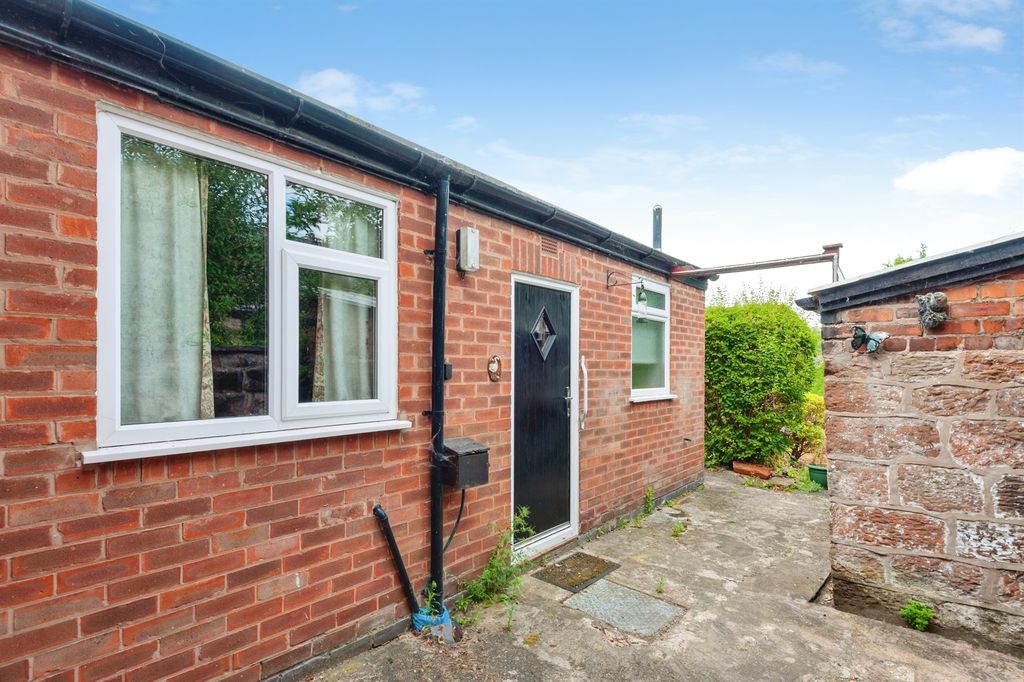Property photo 2 of 19