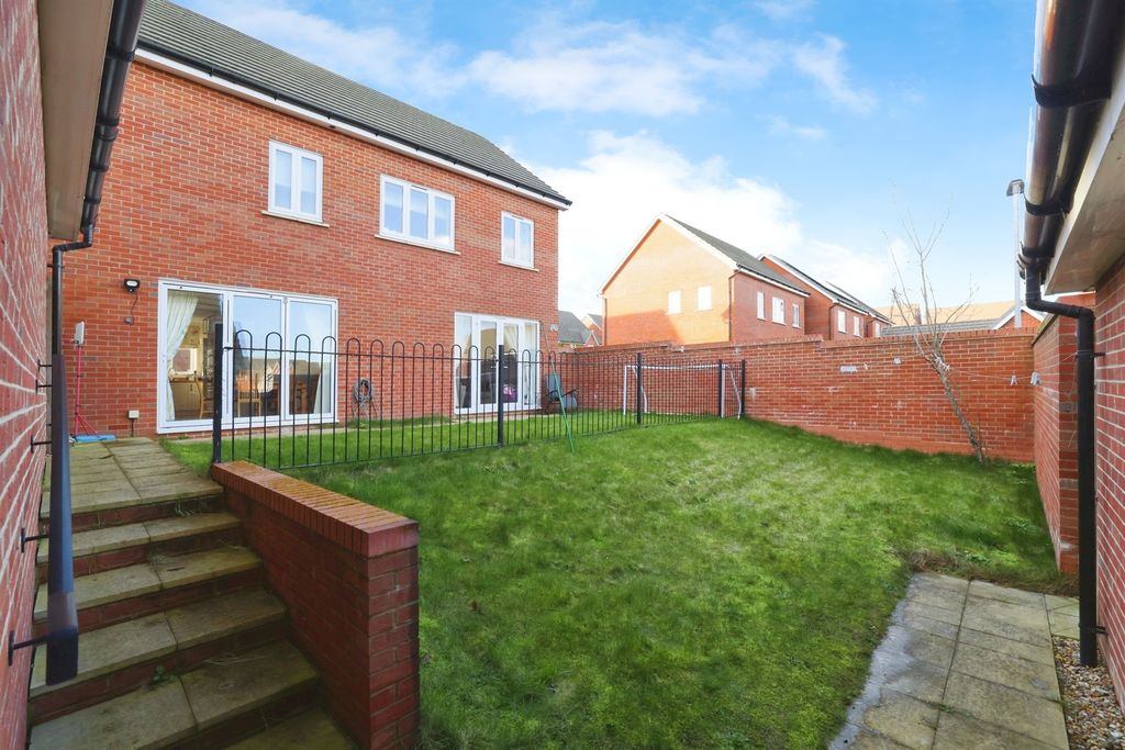 Property photo 2 of 16