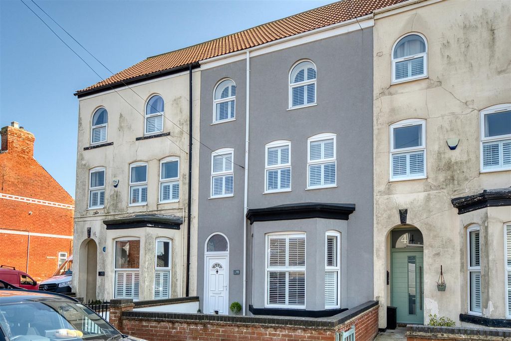 Property photo 1 of 23