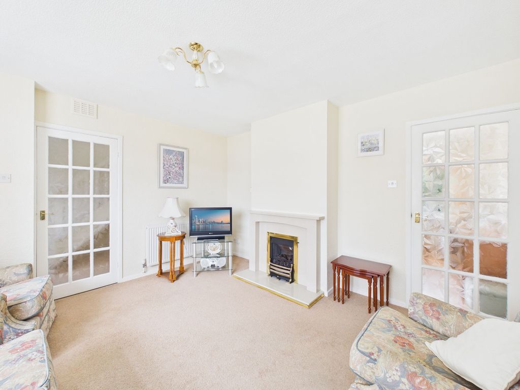 Property photo 2 of 21 Lounge