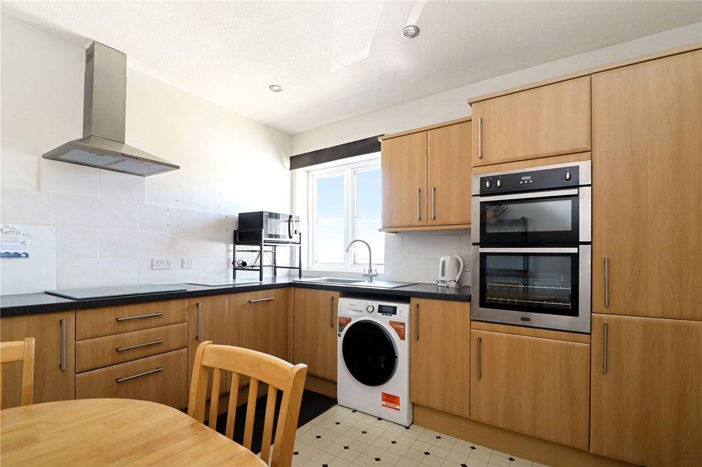 Property photo 2 of 13 Picture No. 09