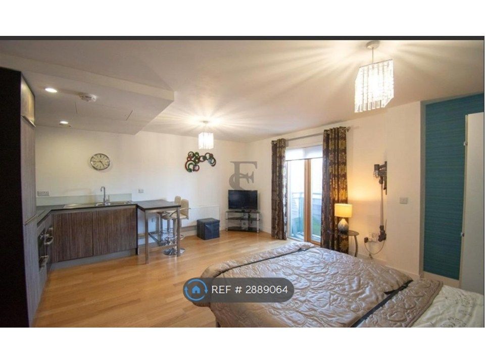 Property photo 1 of 2