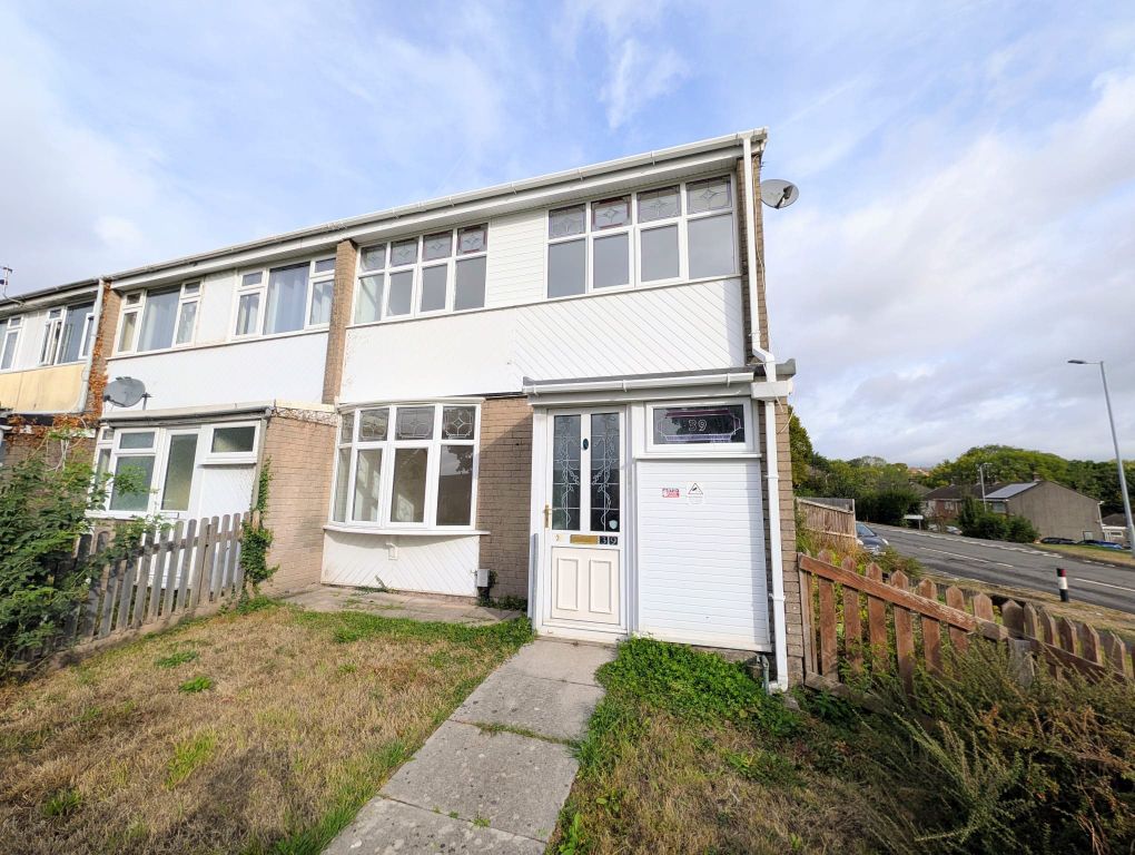 Property photo 1 of 10 Front