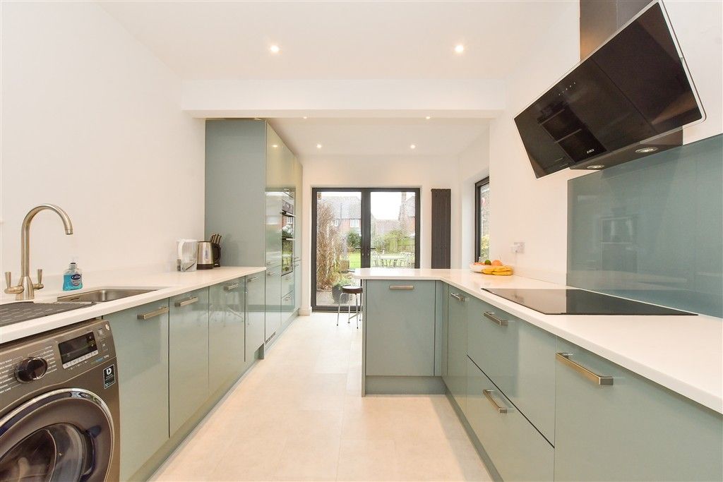 Property photo 2 of 15 Kitchen