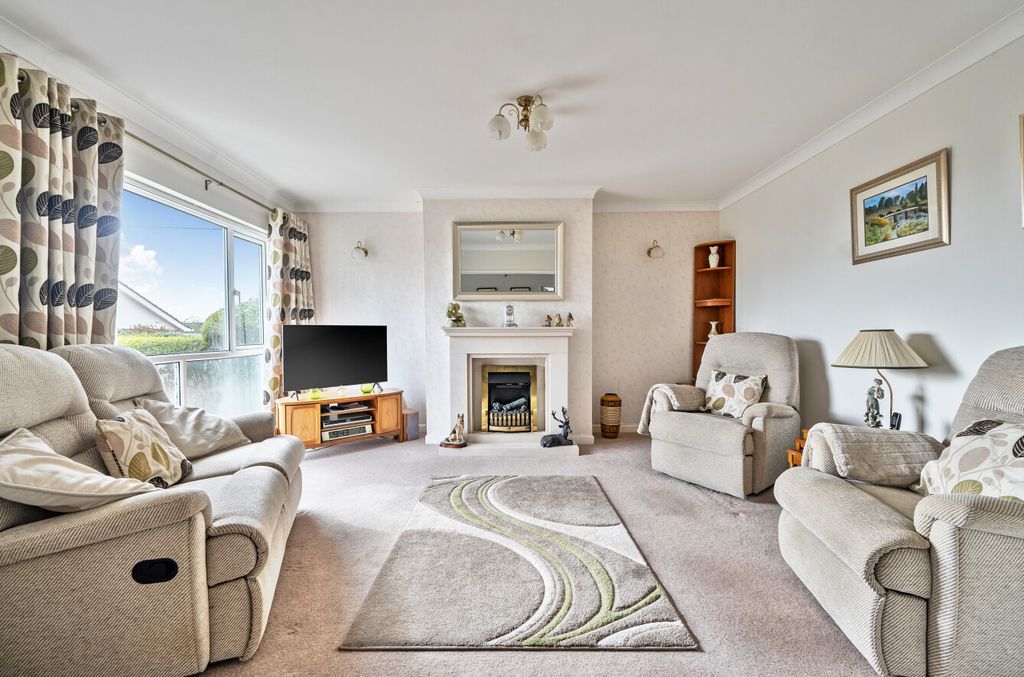 Property photo 2 of 24 2 - 1431019-7-69B7E86...