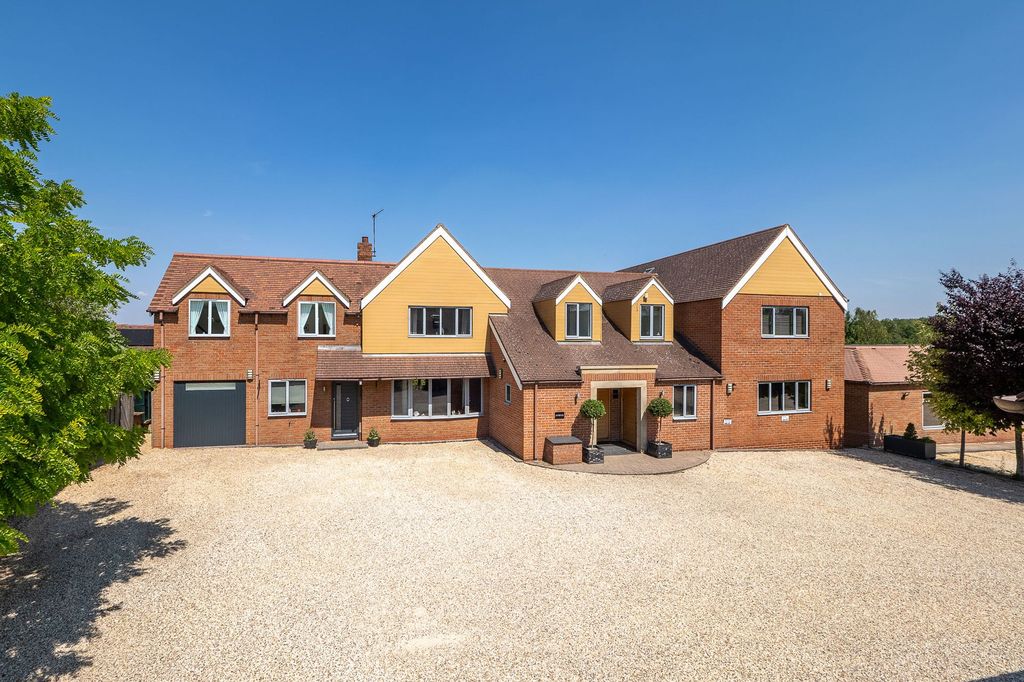 Property photo 1 of 68