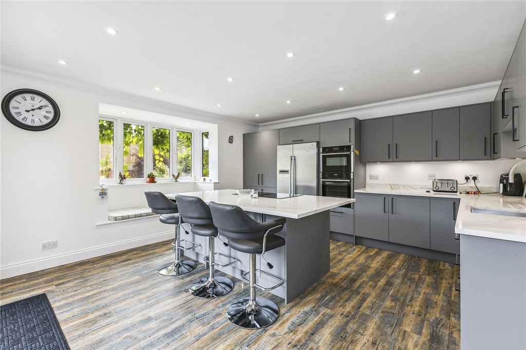 Property photo 3 of 22 Kitchen