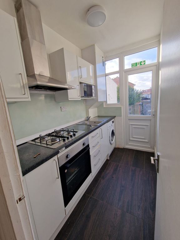 Property photo 2 of 11 Gallery