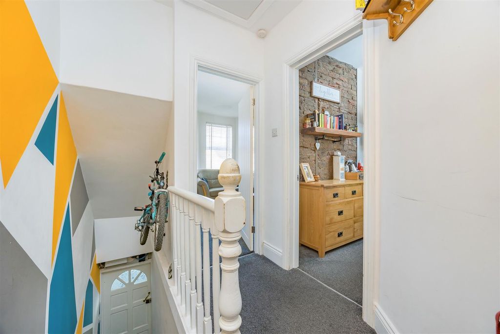 Property photo 2 of 20 7.Jpeg