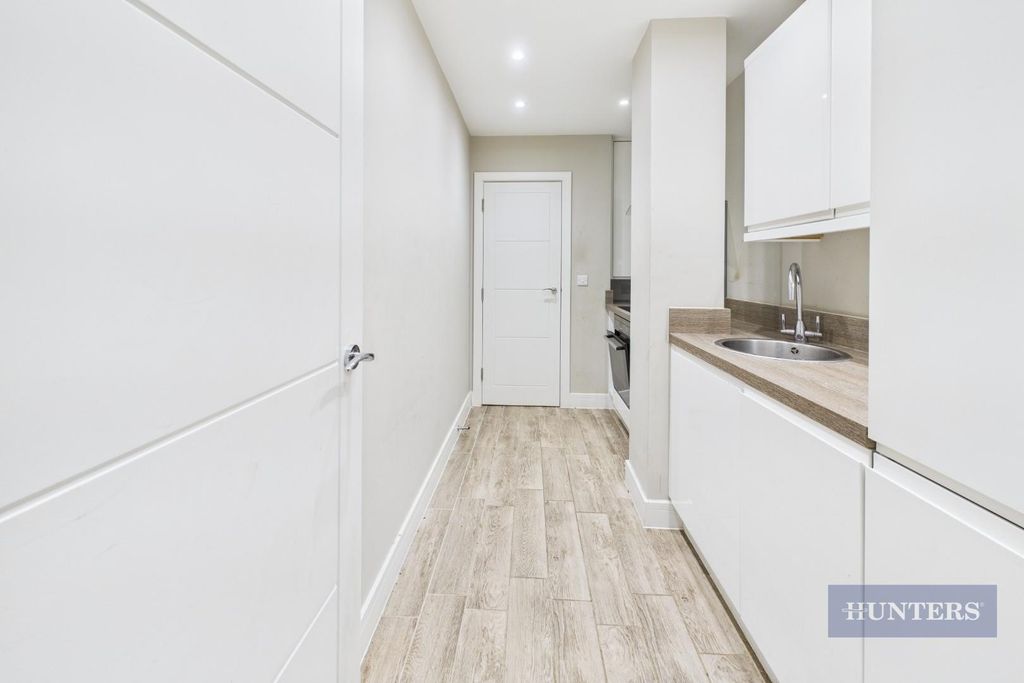 Property photo 3 of 6 Cam05152G0-Pr0319-Still007.Jpg