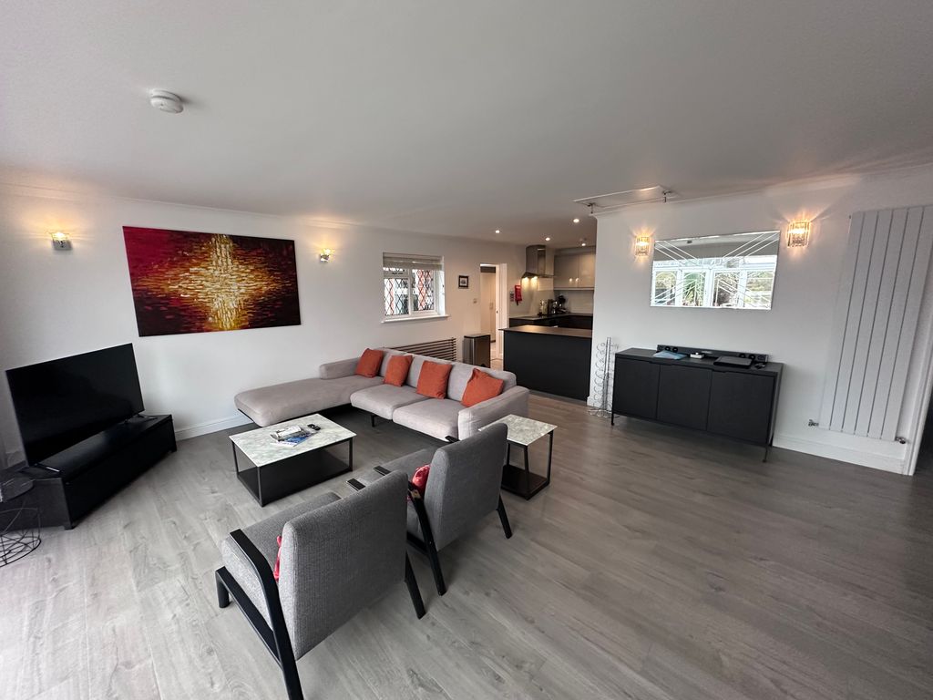 Property photo 2 of 14 Img_3199