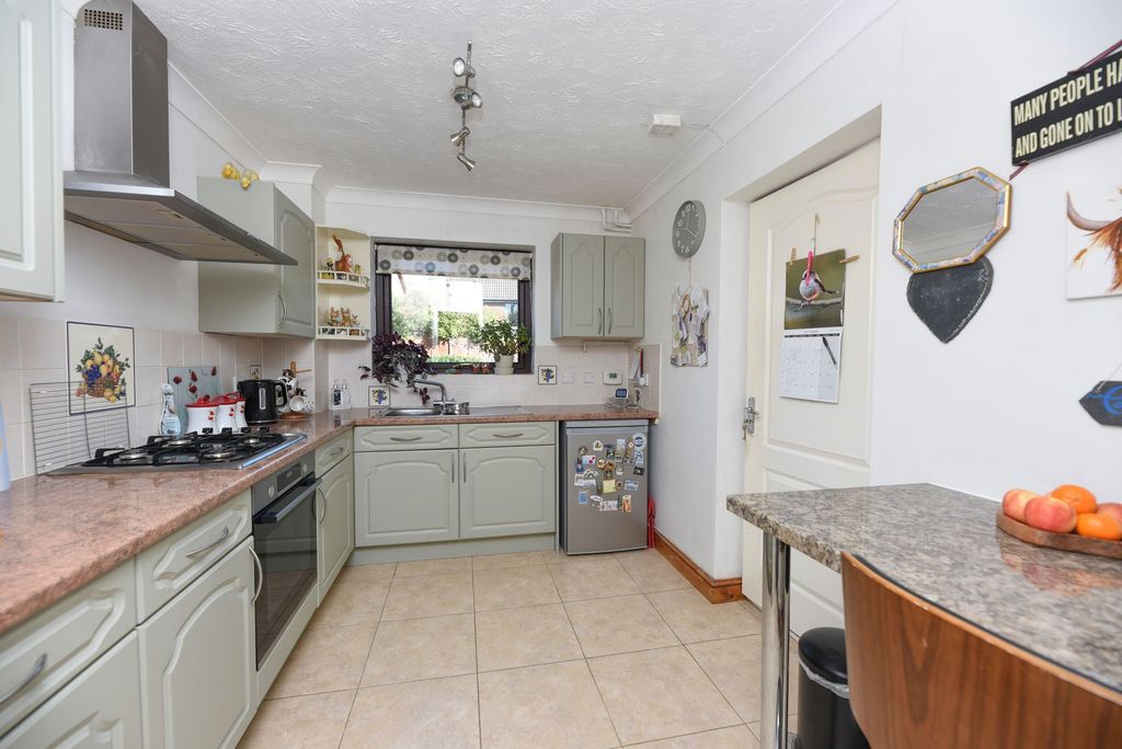Property photo 2 of 14