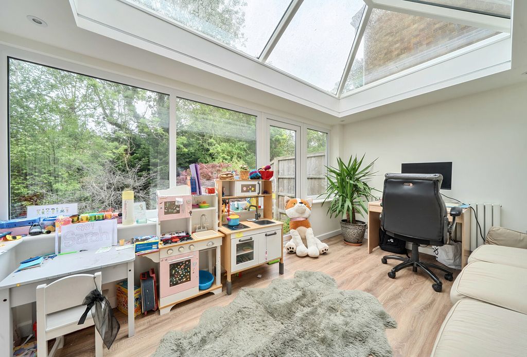 Property photo 1 of 13 1458672-16-6A01B3...