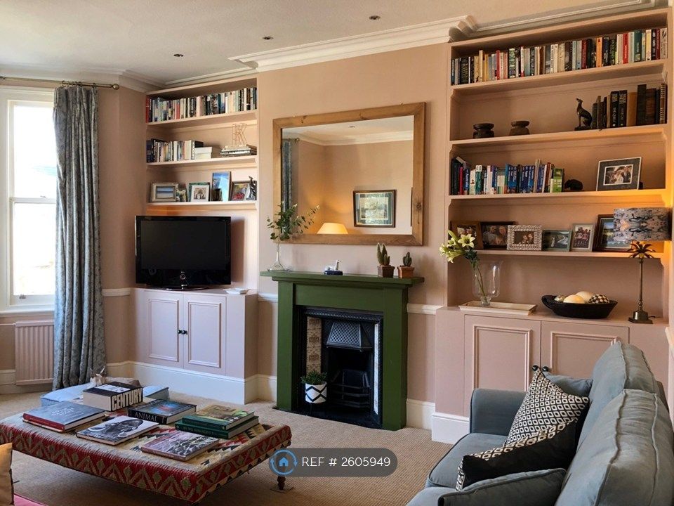 Property photo 1 of 19 Sitting Room 4