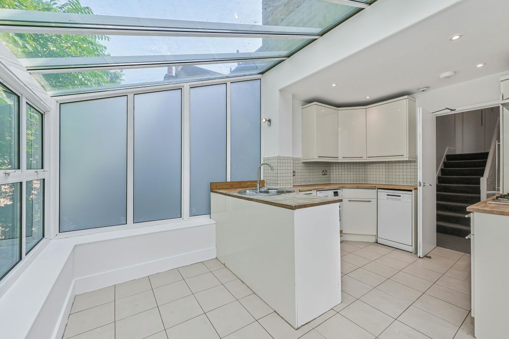 Property photo 3 of 19 Kitchen/Diner
