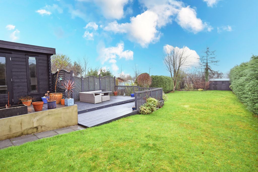 Property photo 2 of 24