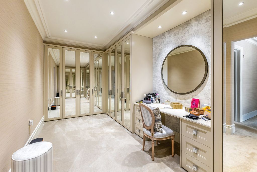 Additional image 16 of 6 bed property for saleRegent's Walk, Ascot, Berkshire SL5