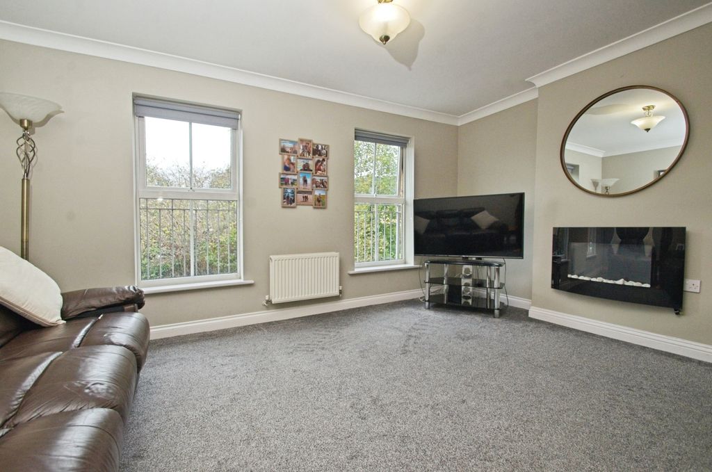 Property photo 3 of 15