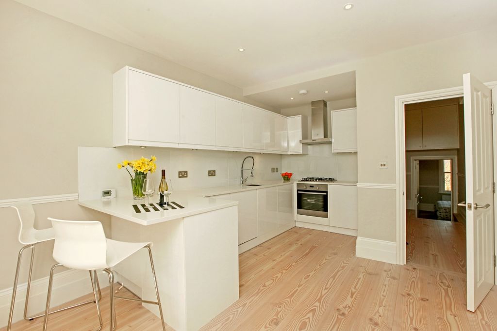 Property photo 3 of 9 166 Trinity Road,...